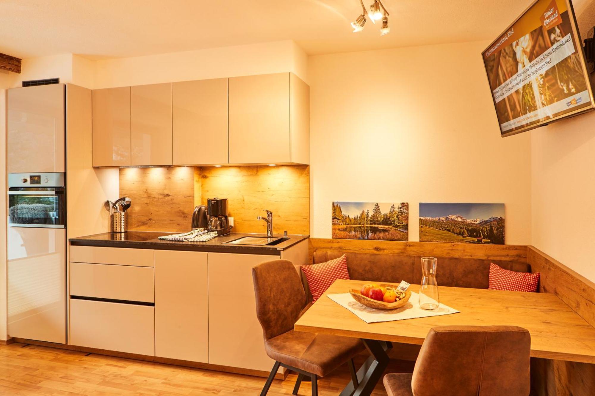 Das Edelweiss - Apartment Kuprian Ried im Oberinntal Extérieur photo